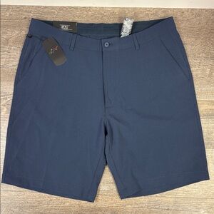 Greg Norman Men’s Performance Stretch Golf Shorts – Size 36 – Navy